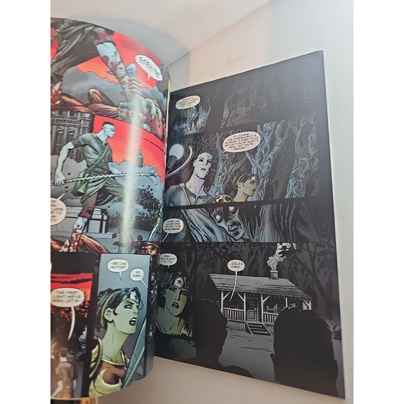 Wonder Woman Guts Vol. 2 by Brian Azzarello The New 52! Comic Graphic Novel - Picture 4 of 5